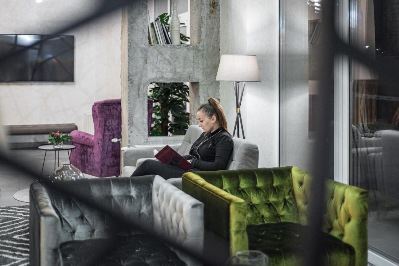 Amarant Apart Hotel By Chm Kiew Exterior foto